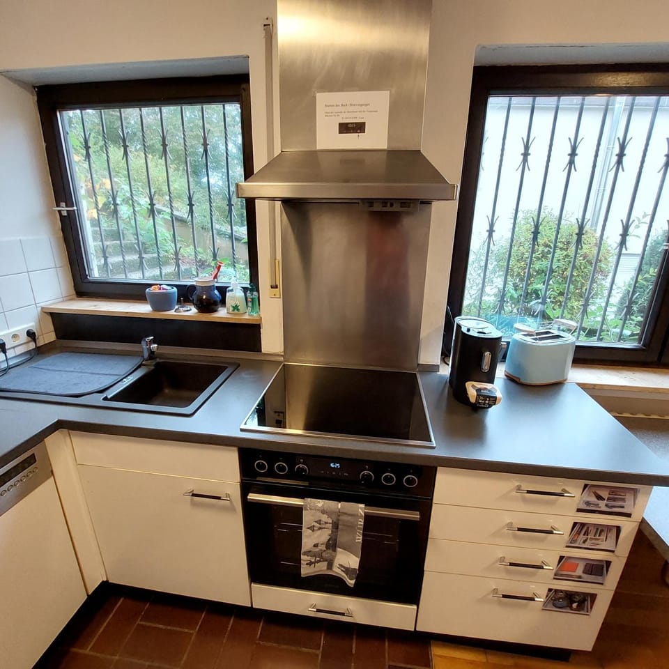 Kitchen or kitchenette, kitchen