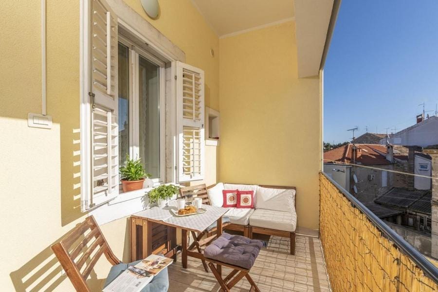 Apartment Tesla with Sea View Apartment in Poreč