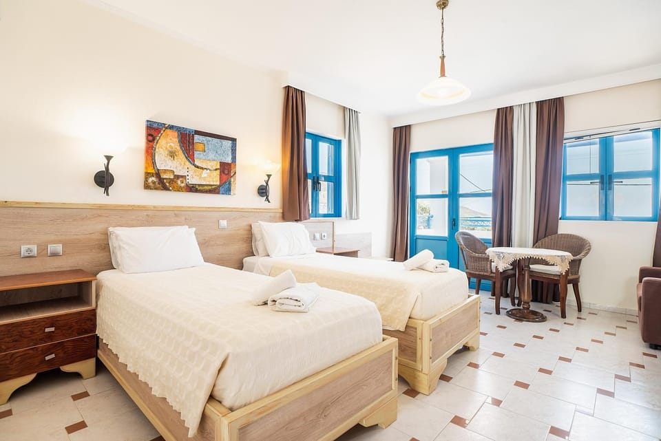 Property building, Living room, Bedroom