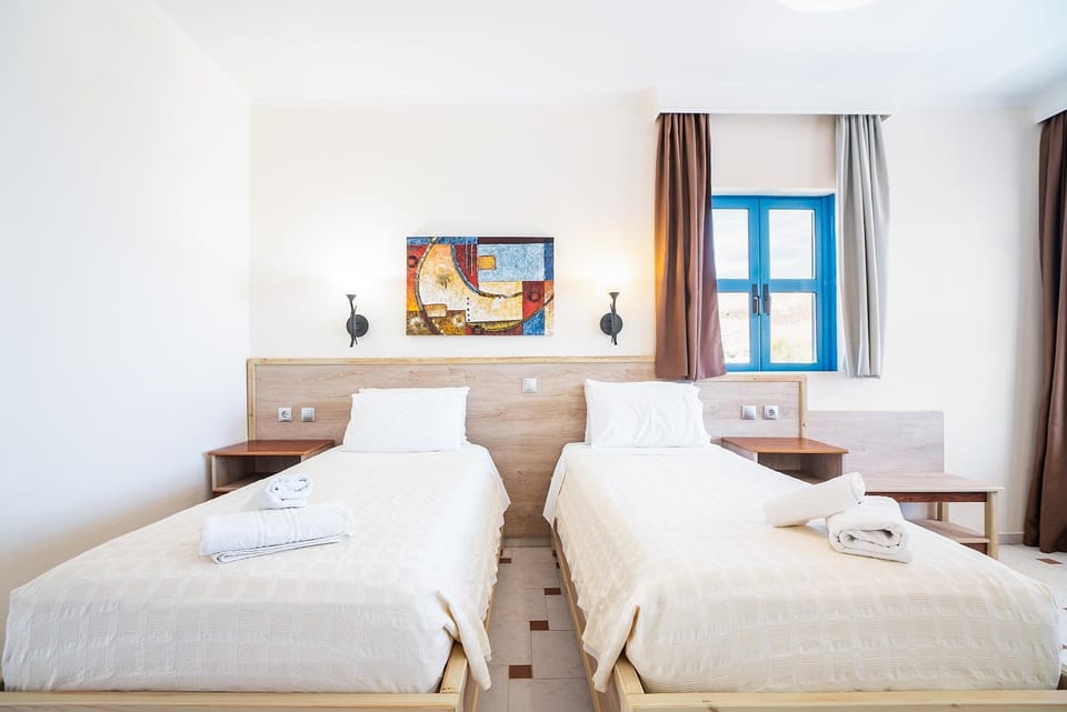 Property building, Living room, Bedroom