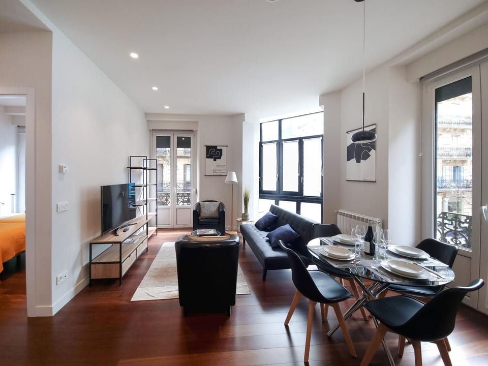 Communal lounge/ TV room, Living room