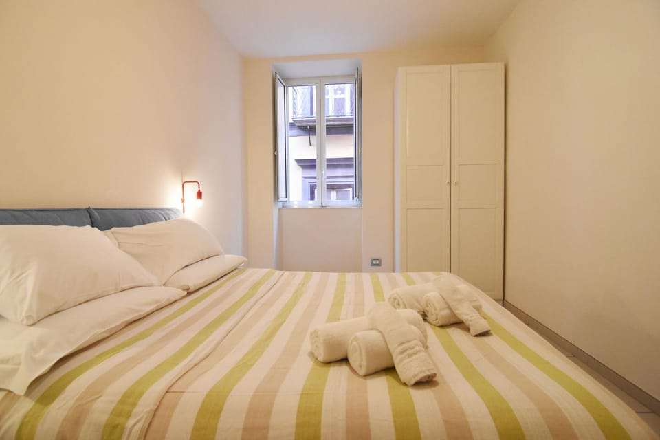 Bed, Photo of the whole room, Bedroom, towels, wardrobe