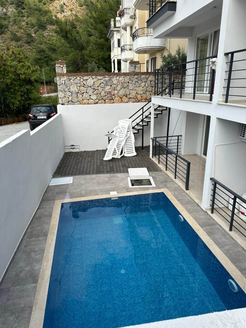 Swimming pool, Swimming pool