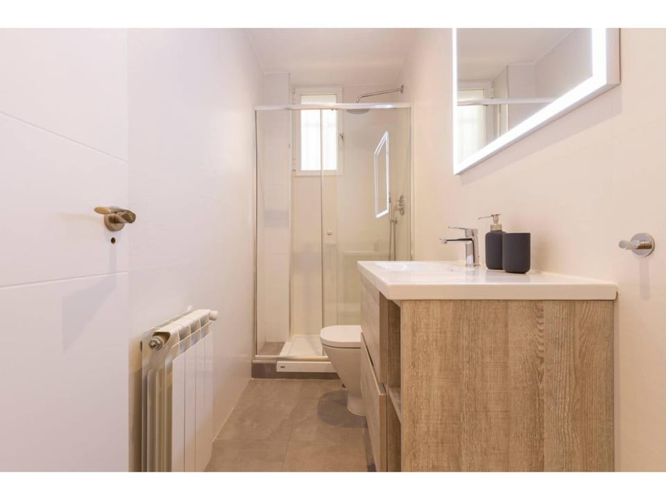 Bonito apartamento en B. Salamanca H34 Apartment in Madrid