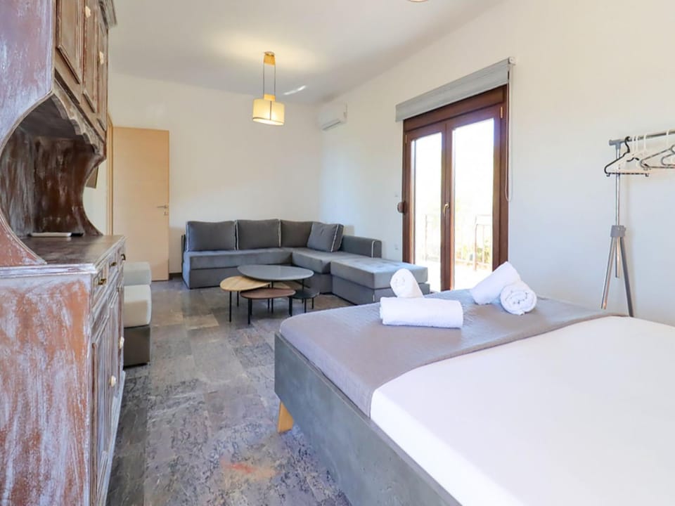 Bed, Living room, Bedroom