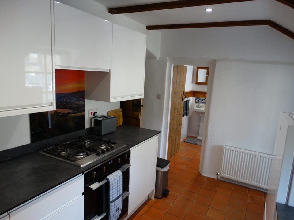 pet friendly, stove, kitchen