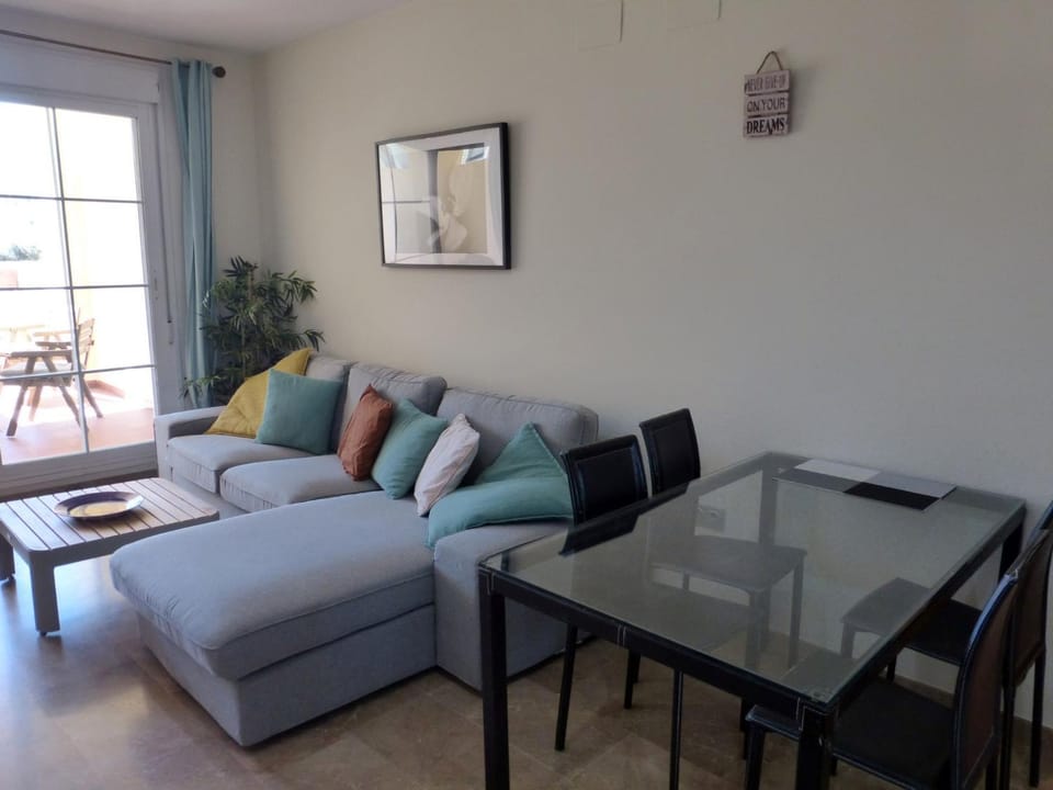 Beautiful 2 bedroom 2 bathroom apartment with pool Apartment in Roquetas de Mar