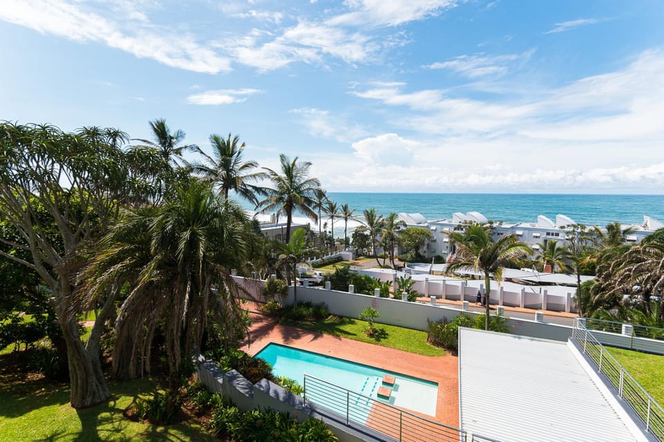 Pool view, Sea view, Swimming pool