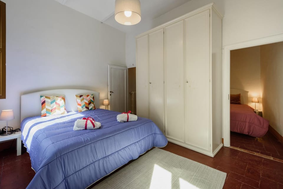 Bed, Photo of the whole room, Bedroom, wardrobe