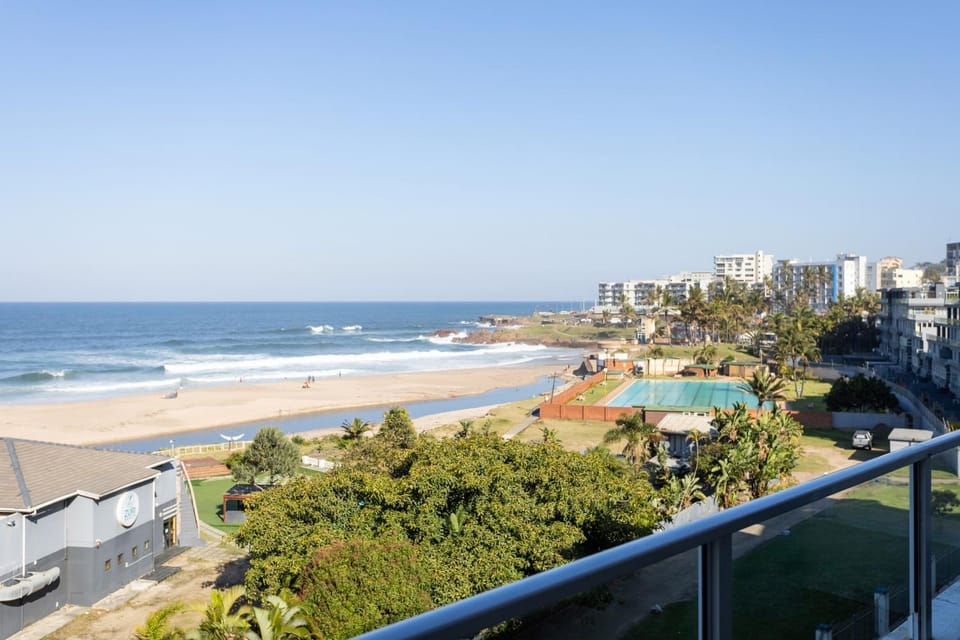 City view, Pool view, Sea view