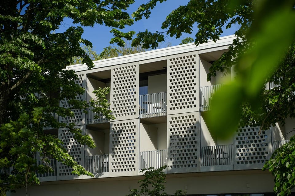 Property building, Day, View (from property/room), Balcony/Terrace