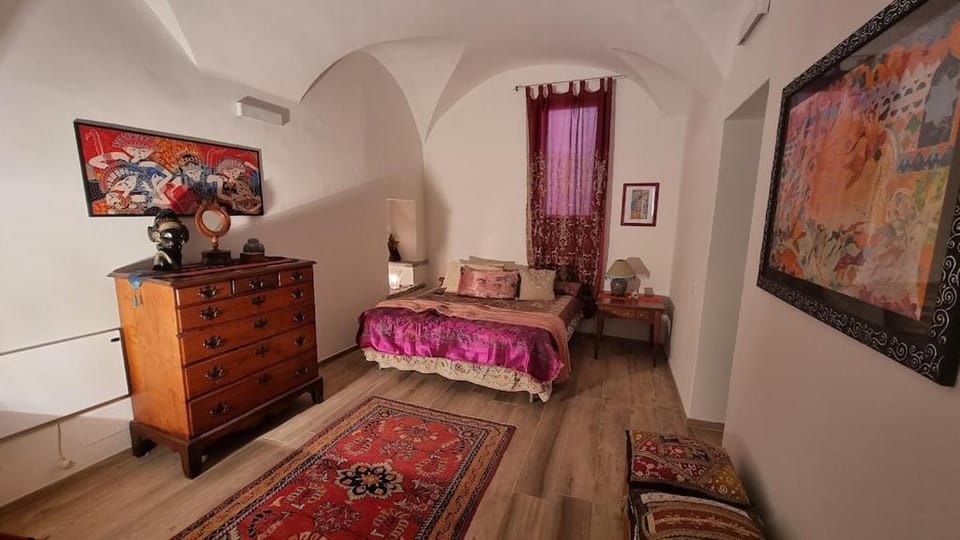 Beautifully restored romantic apartment in the centre of historic Dolcedo Apartment in Liguria