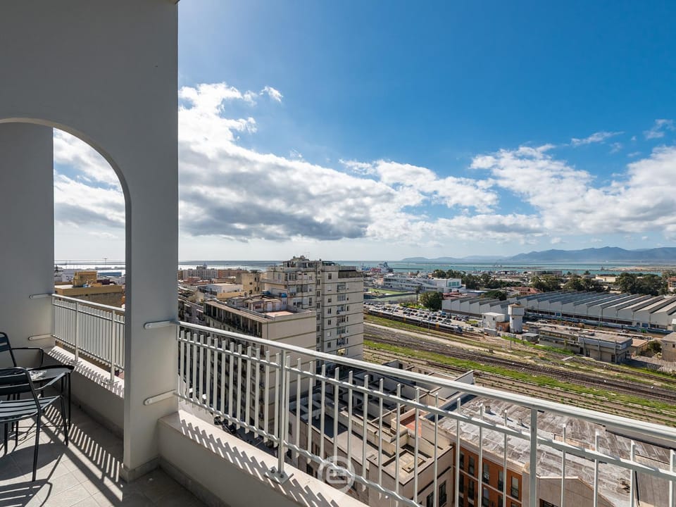Estay - Harbor View Apartment Apartment in Cagliari