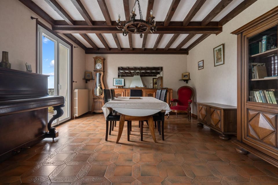 Property building, Living room