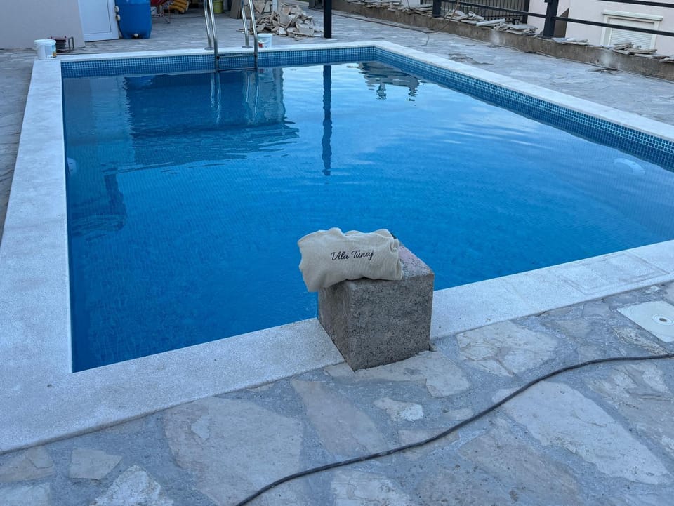 Villa Tunaj new Pool and BBQ Villa in Montenegro