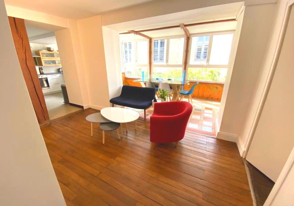 Living room, Seating area