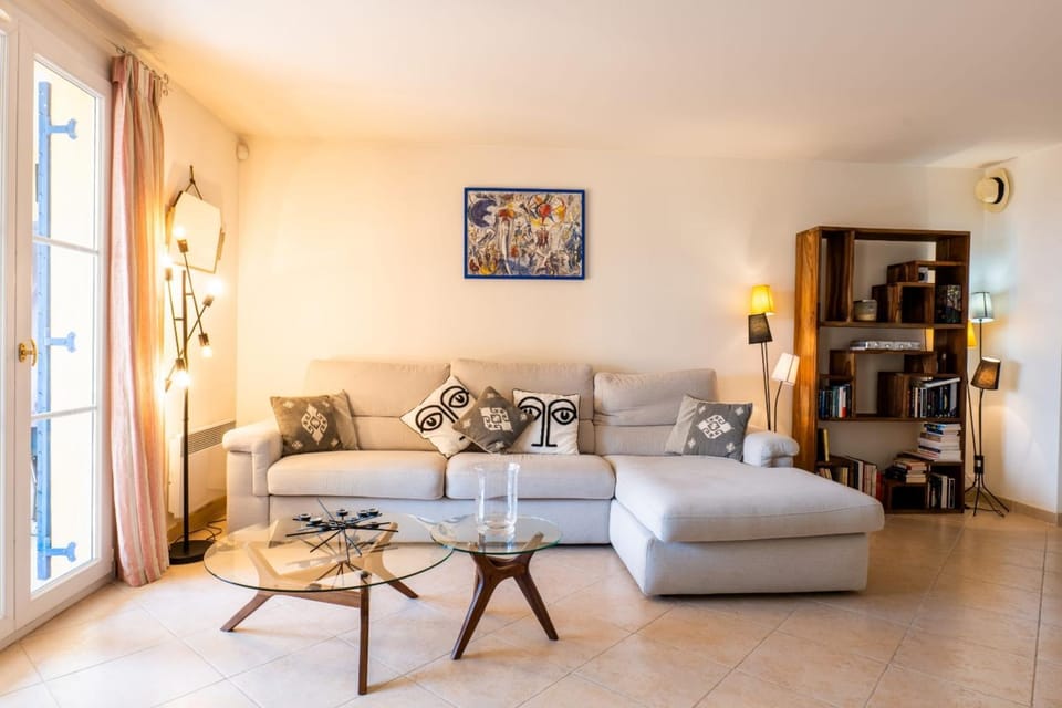 Beautiful and peaceful villa in a residence House in Villeneuve-Loubet