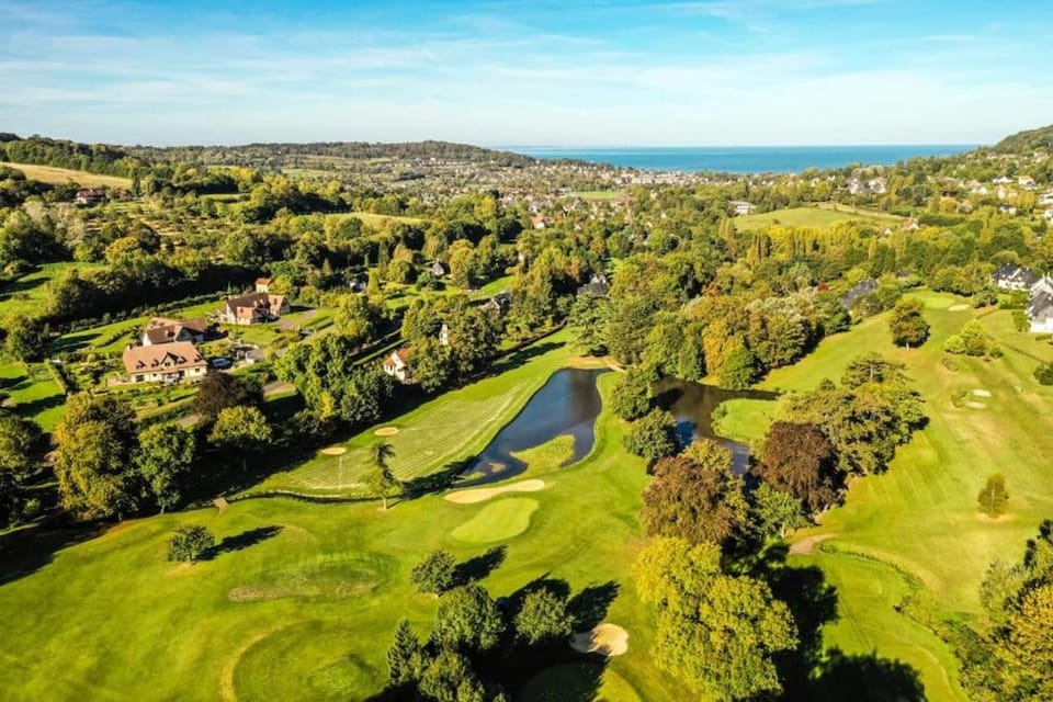 Appartement Duplex Cosy au calme à 50m de la plage Apartment in Houlgate