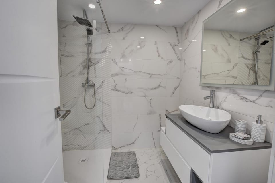 Bil Bil - C&G Benal Beach apartment Apartment in Benalmadena