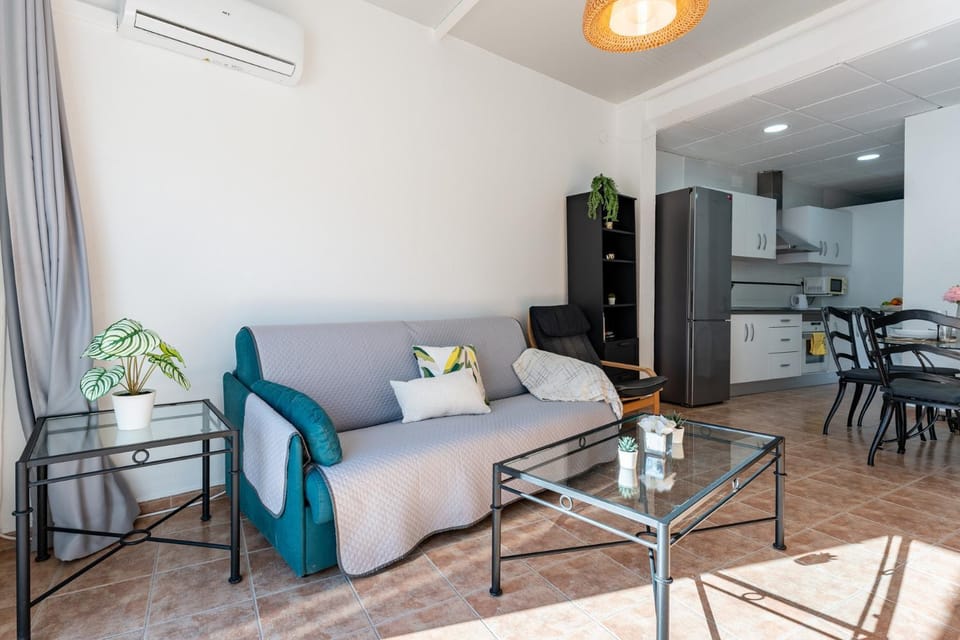 Kitchen or kitchenette, Living room, Dining area, oven, air conditioner