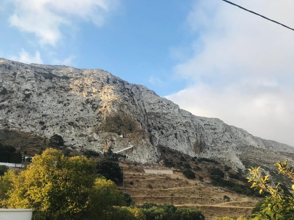 Nearby landmark, Day, Natural landscape, Mountain view