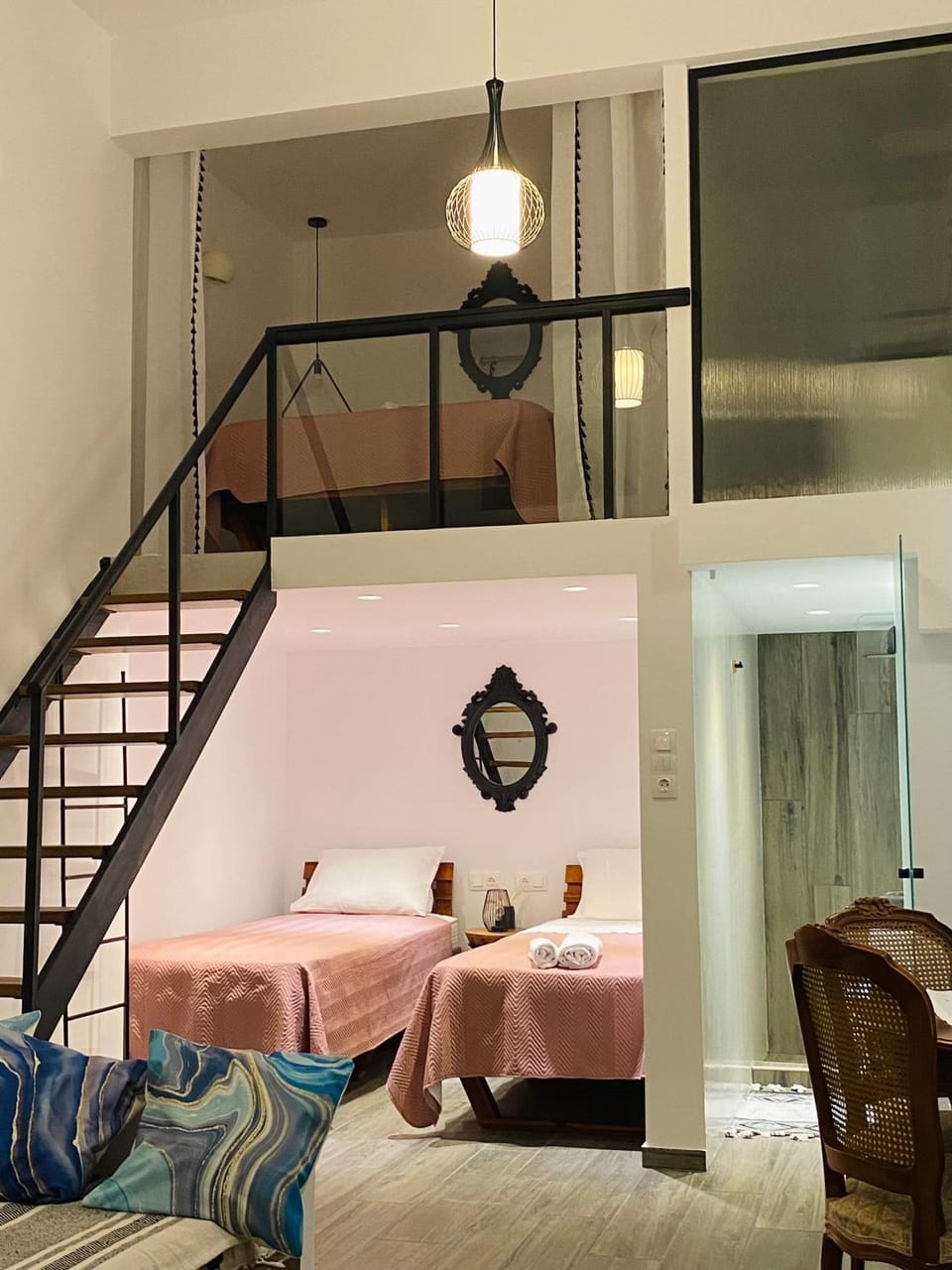 Photo of the whole room
