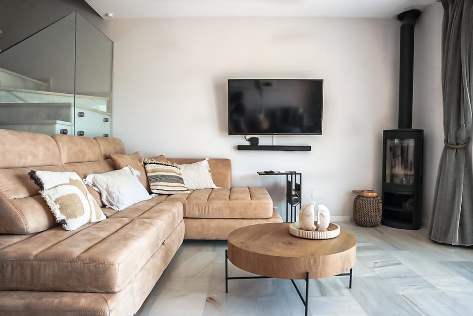 TV and multimedia, Living room, Seating area