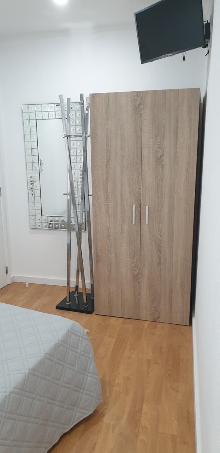 TV and multimedia, Bedroom, wardrobe