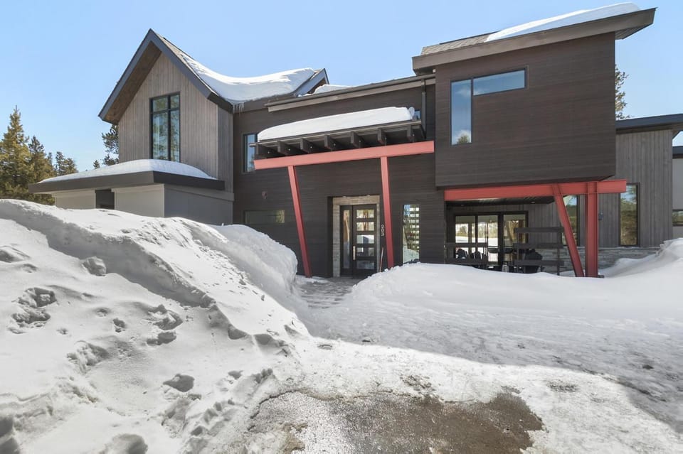 Modern Alpine Escape House in Breckenridge