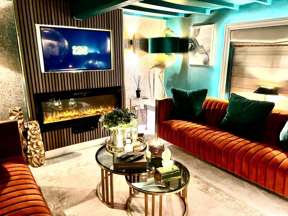 TV and multimedia, Living room, Seating area