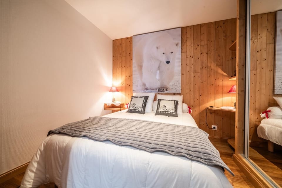 Living room, Bedroom