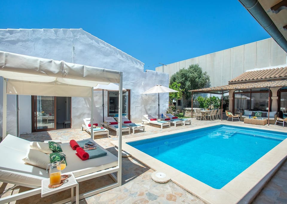 Off site, Balcony/Terrace, Swimming pool, sunbed