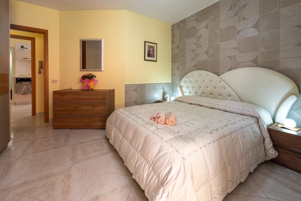 Living room, Bedroom