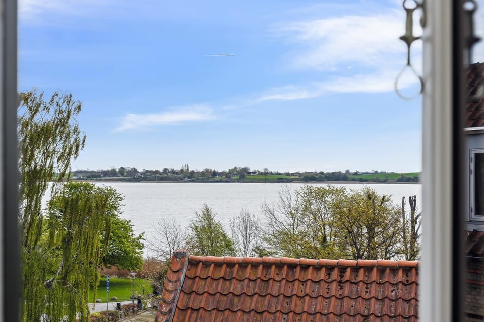 Property building, Lake view