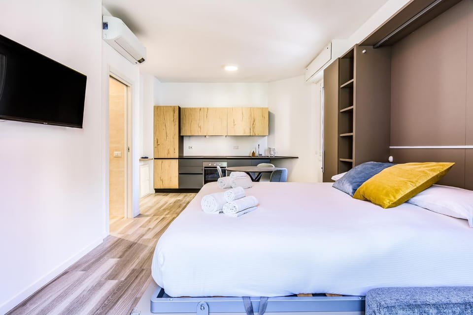 Bed, Kitchen or kitchenette