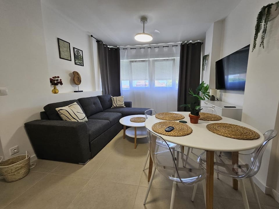 Under the Palm Trees Apartment in Torrevieja
