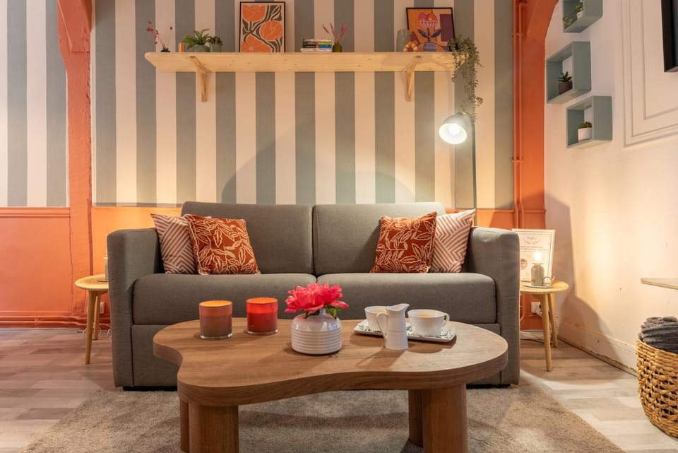 Living room, Seating area