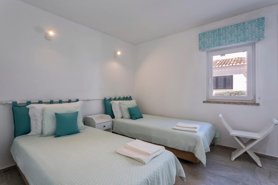 Property building, Living room, Bedroom