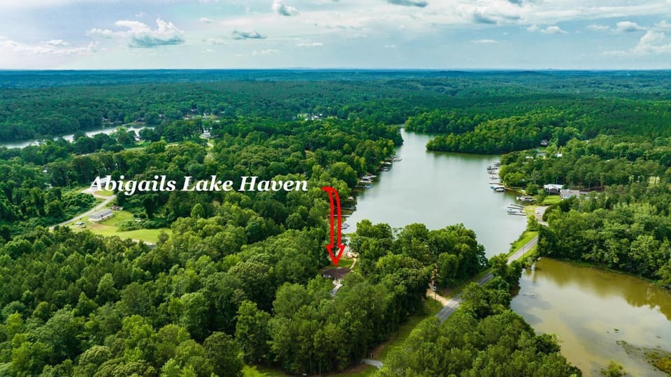 Abigail's Lake Haven House in Lake Martin