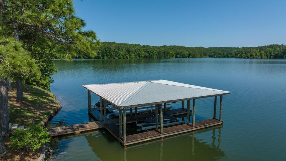 A Point to Happiness House in Lake Martin