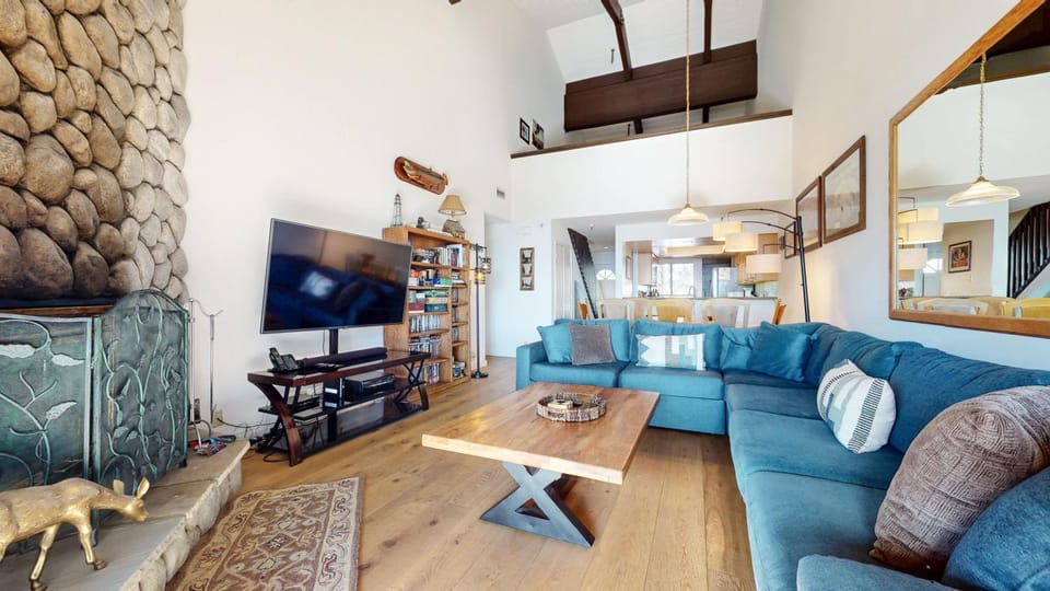 Bridges #308 condo Apartment in Mammoth Lakes
