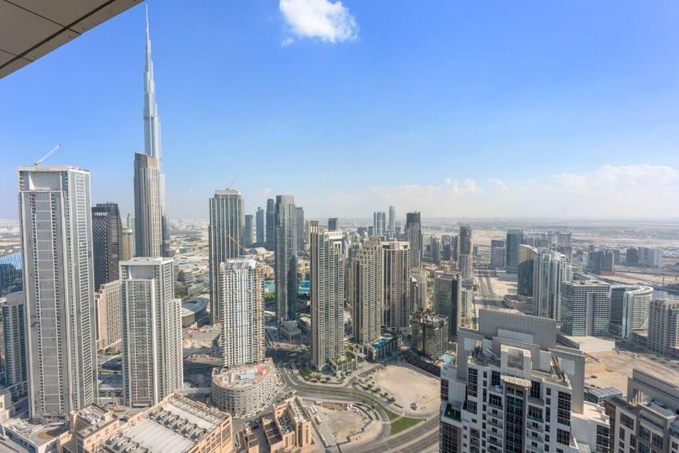 StoneTree - Paramount Tower Hotel & Residences 2 BR - Infinity Pool & Stunning View Apartment in Dubai