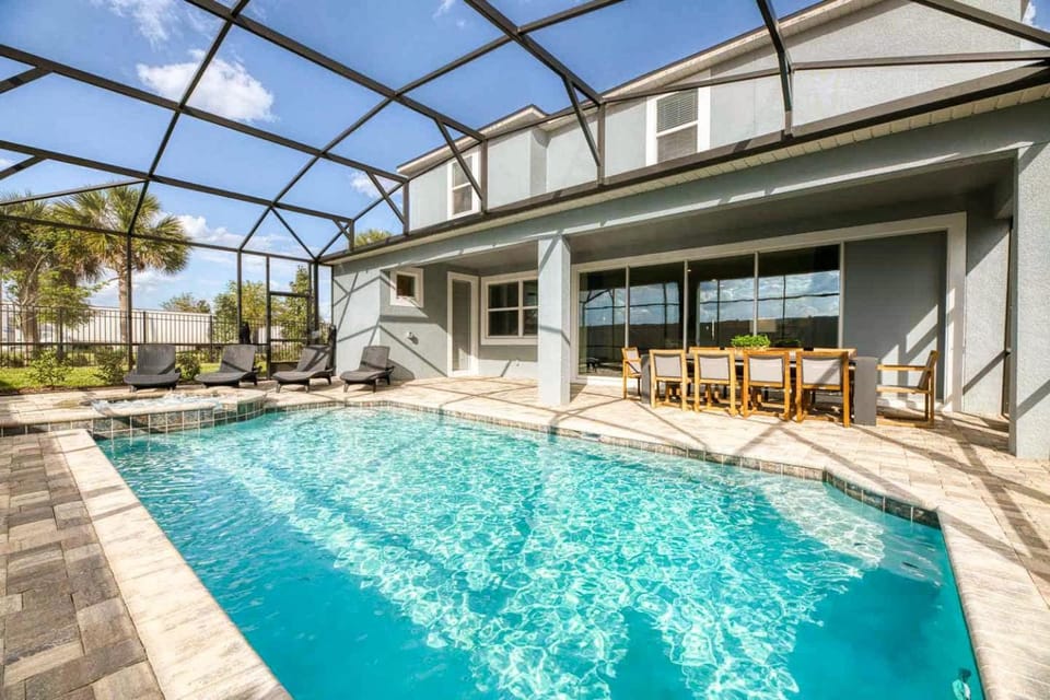 Awesome 9 Br-10 min to Disney w Game & Theme Rooms Villa in Four Corners