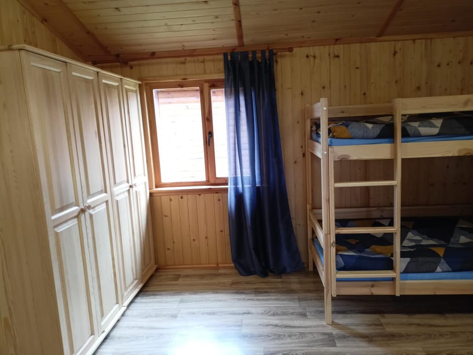Photo of the whole room, Bedroom, bunk bed