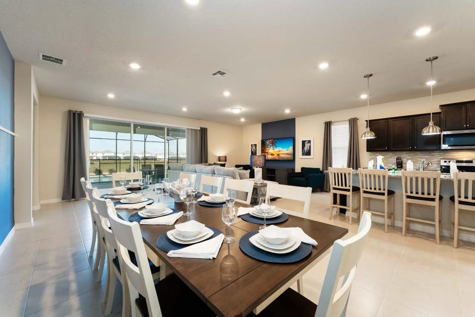 Wonderful new 8br w pool arcades movie theater House in Polk County