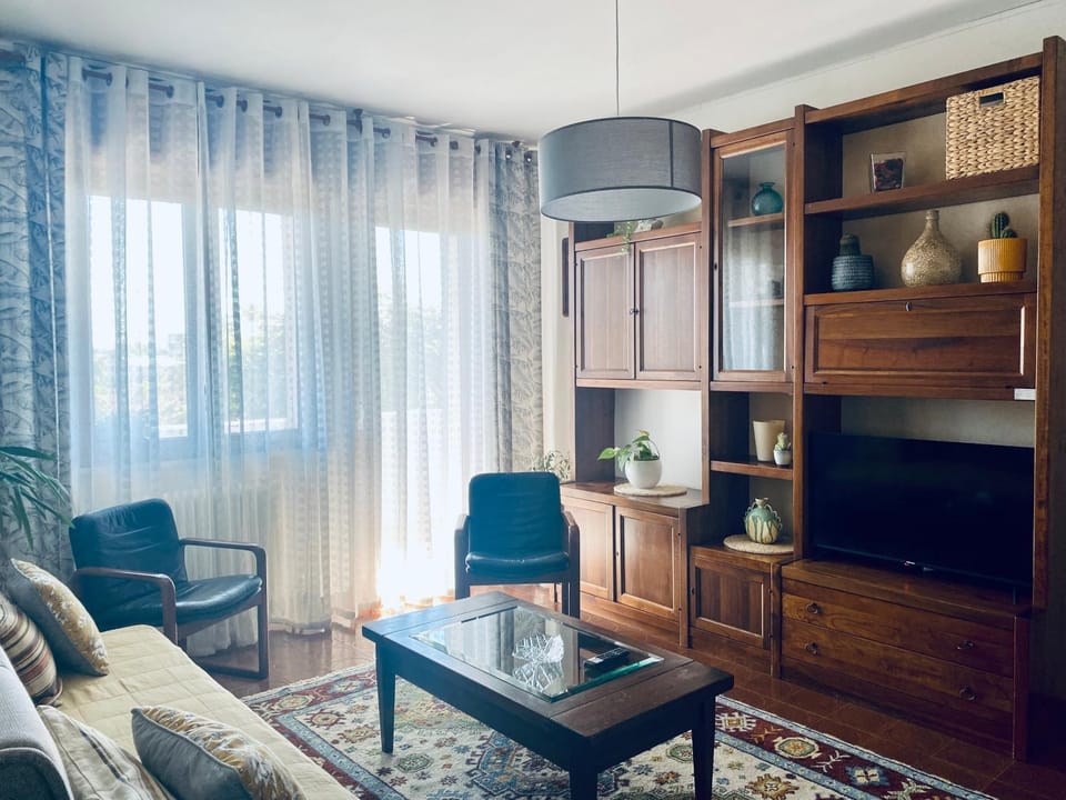 TV and multimedia, Seating area
