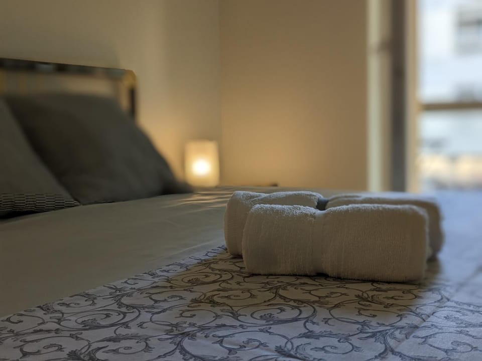 Restaurant/places to eat, Bed, Photo of the whole room, Bedroom, Breakfast