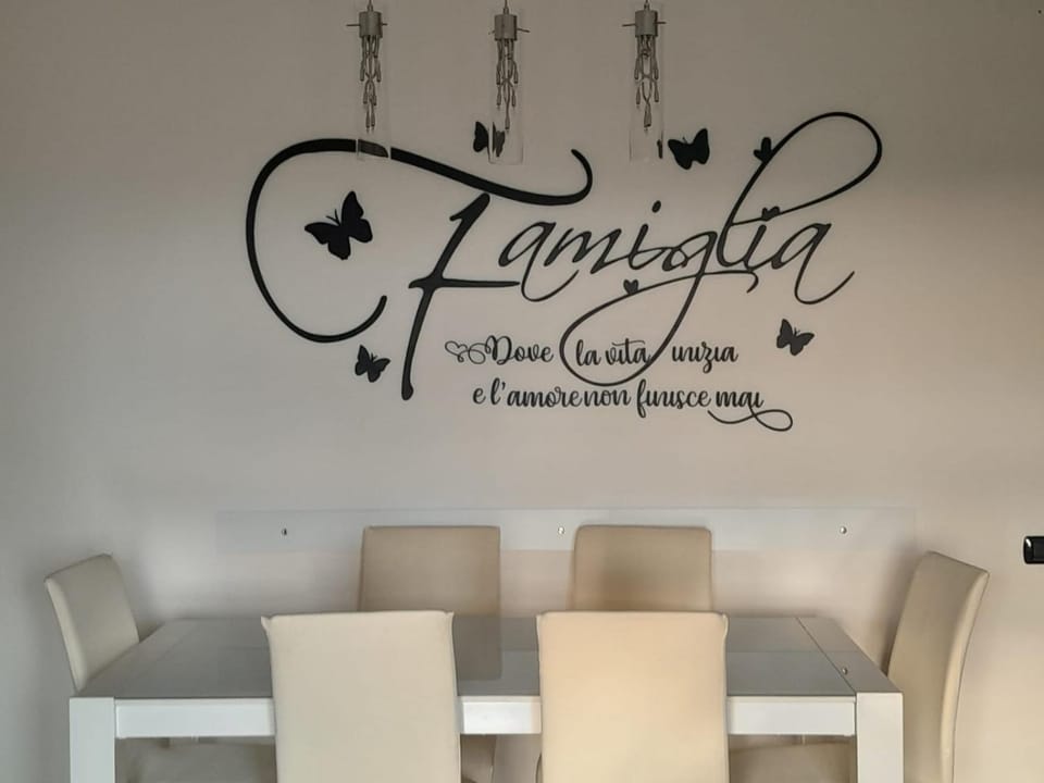 Living room, Seating area, Text overlay, hair dresser