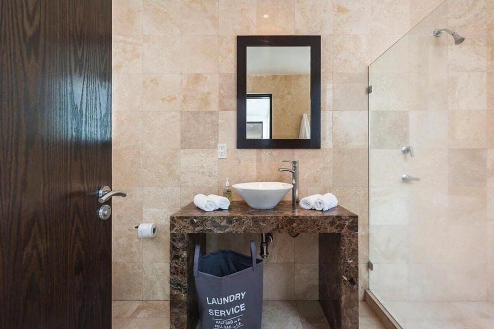 Condesa Residence Amsterdam 202 Bright 1BR 1BA On Amsterdam Av House in Mexico City