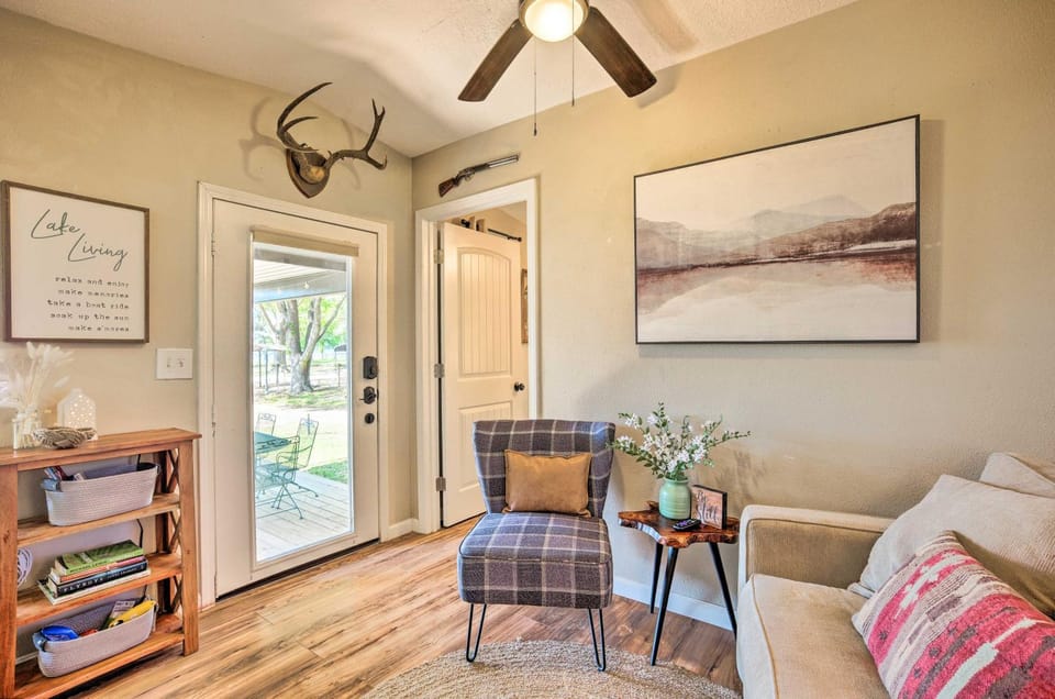 Rooftop Deck + Lake Cabin w/ Swim-Dock Cabin in Lake Conroe